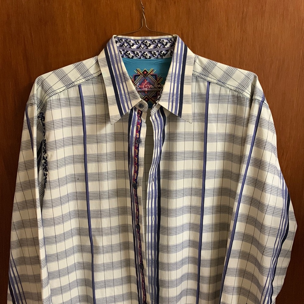 Very sharp looking Men’s dress shirt. Gently used and alway dry-cleaned.